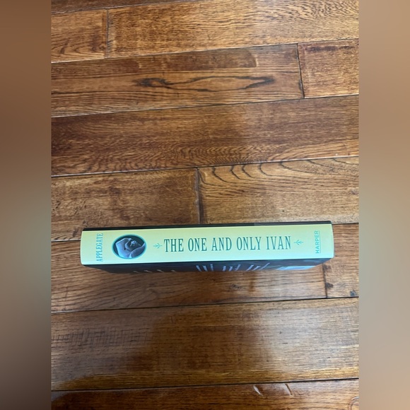 The One and Only Ivan Book by Katherine Applegate - Picture 2 of 16